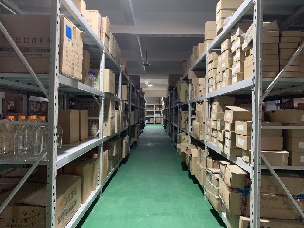 层版式货架
